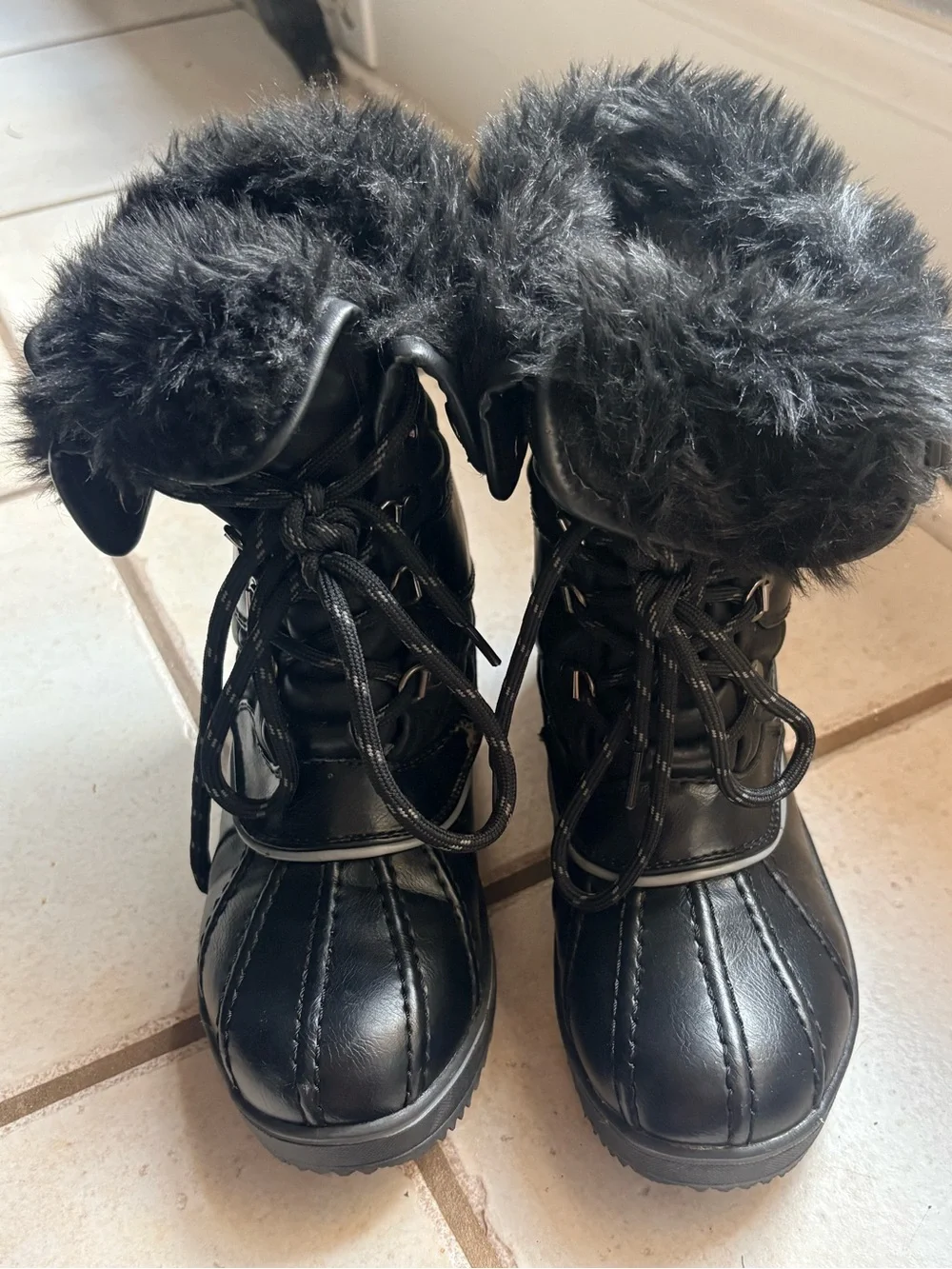 Black Faux Fur Lace-Up Winter Boots